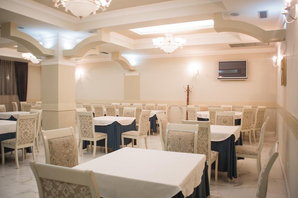 Grand Hotel Elbasan Buitenkant foto