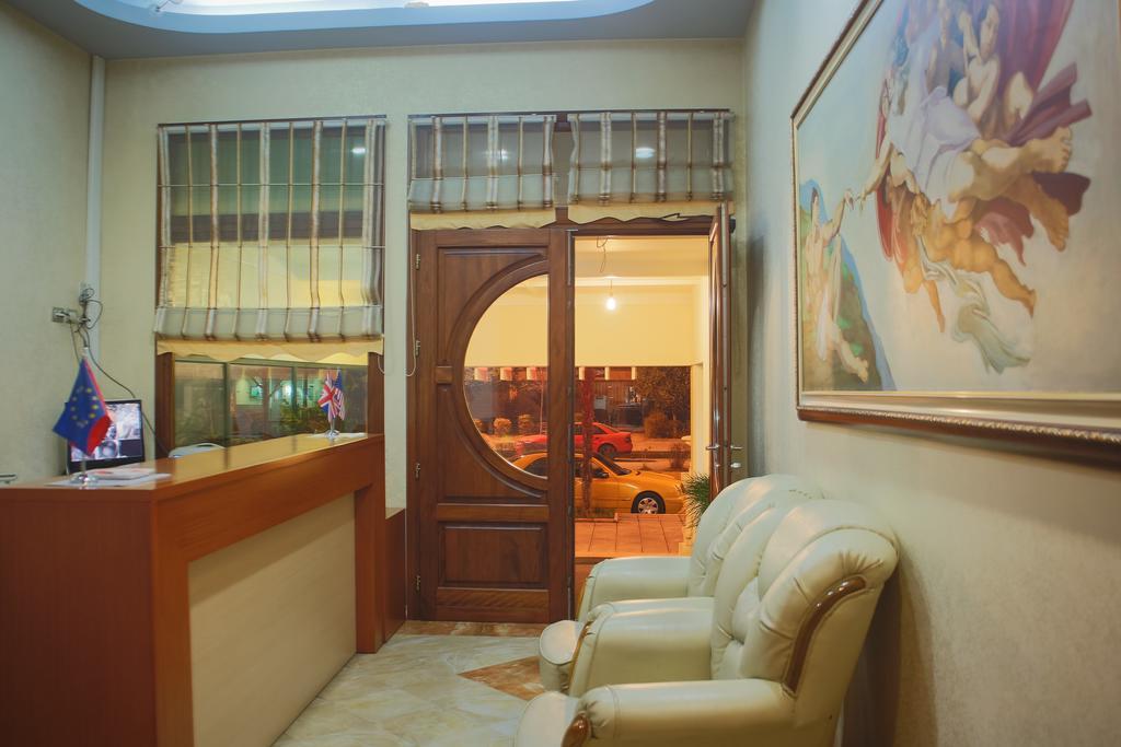 Grand Hotel Elbasan Buitenkant foto
