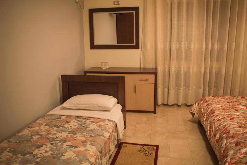 Grand Hotel Elbasan Buitenkant foto