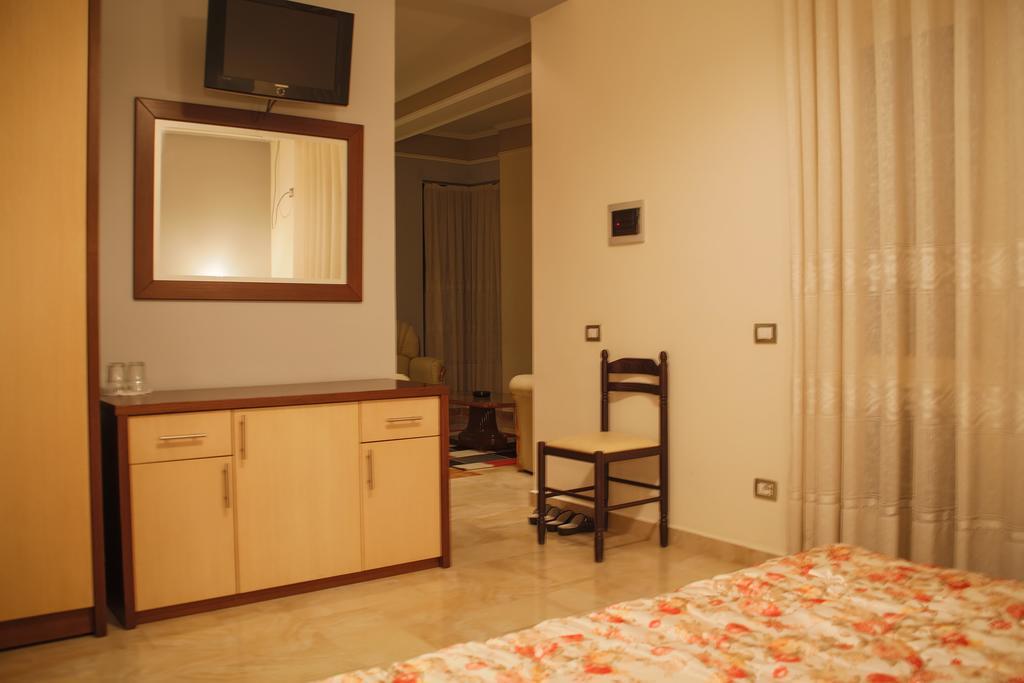 Grand Hotel Elbasan Buitenkant foto