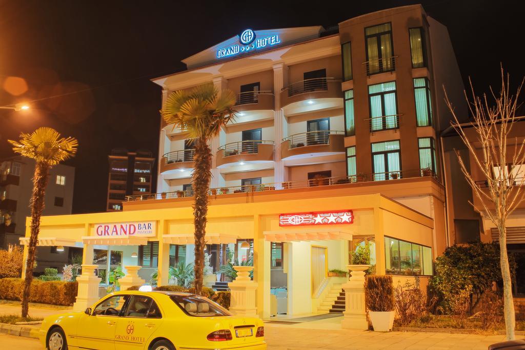 Grand Hotel Elbasan Buitenkant foto