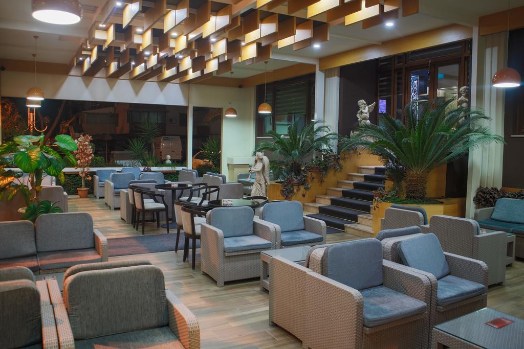 Grand Hotel Elbasan Buitenkant foto
