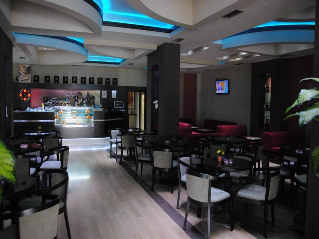 Grand Hotel Elbasan Buitenkant foto