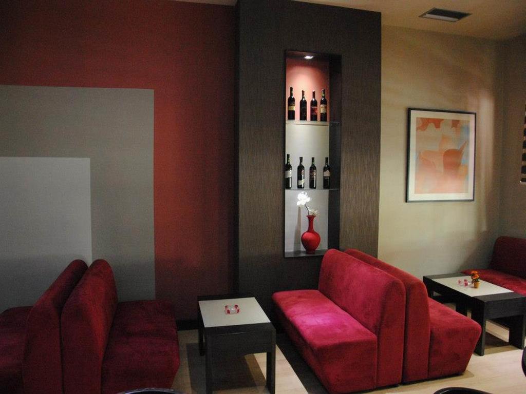 Grand Hotel Elbasan Buitenkant foto