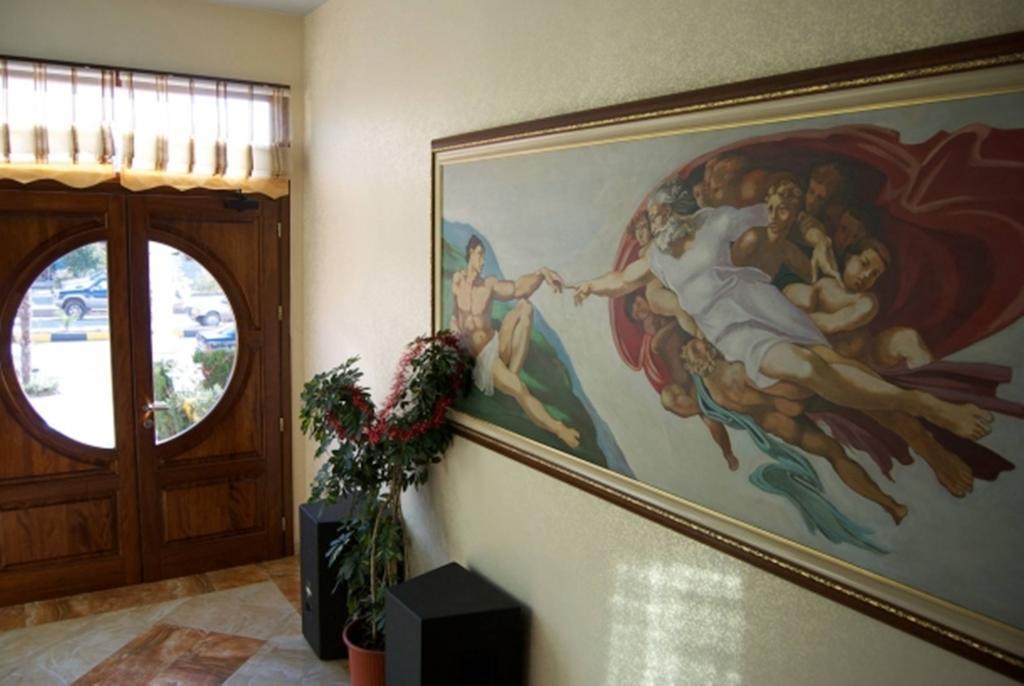 Grand Hotel Elbasan Buitenkant foto